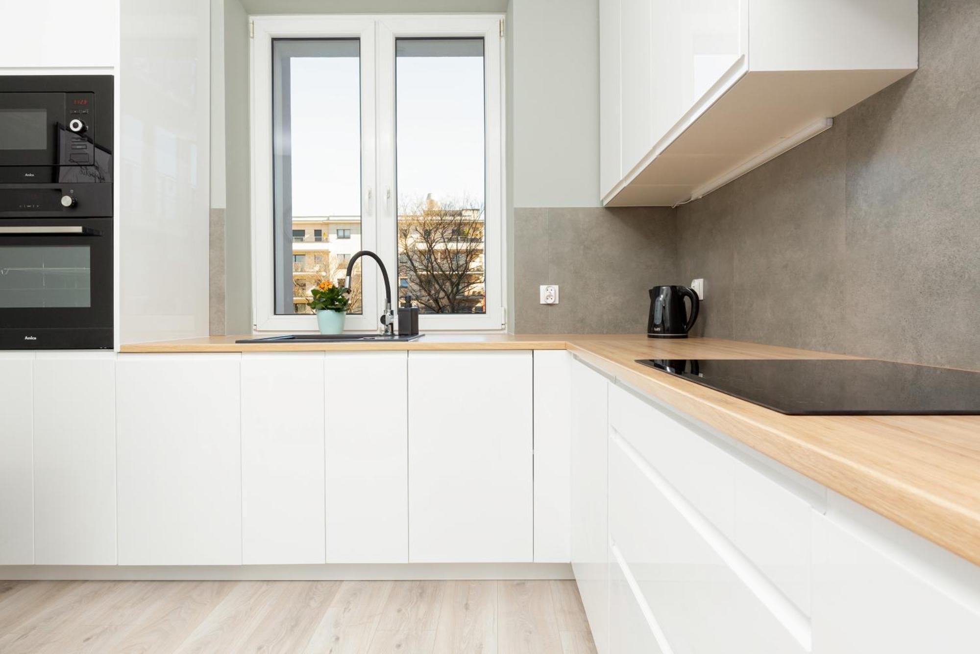 Central Apartment Emilii Plater By Noclegi Renters Varsovie Extérieur photo