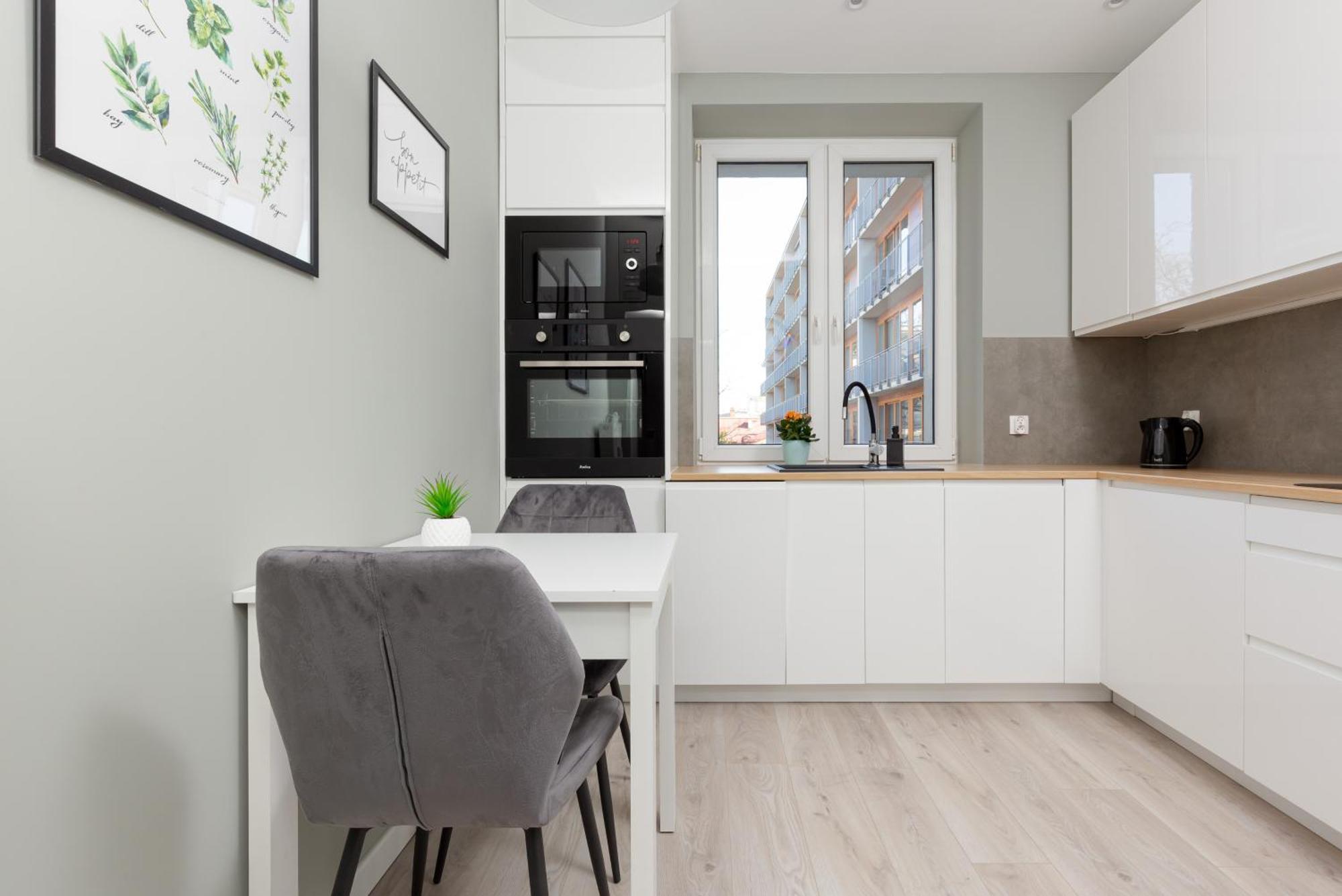 Central Apartment Emilii Plater By Noclegi Renters Varsovie Extérieur photo