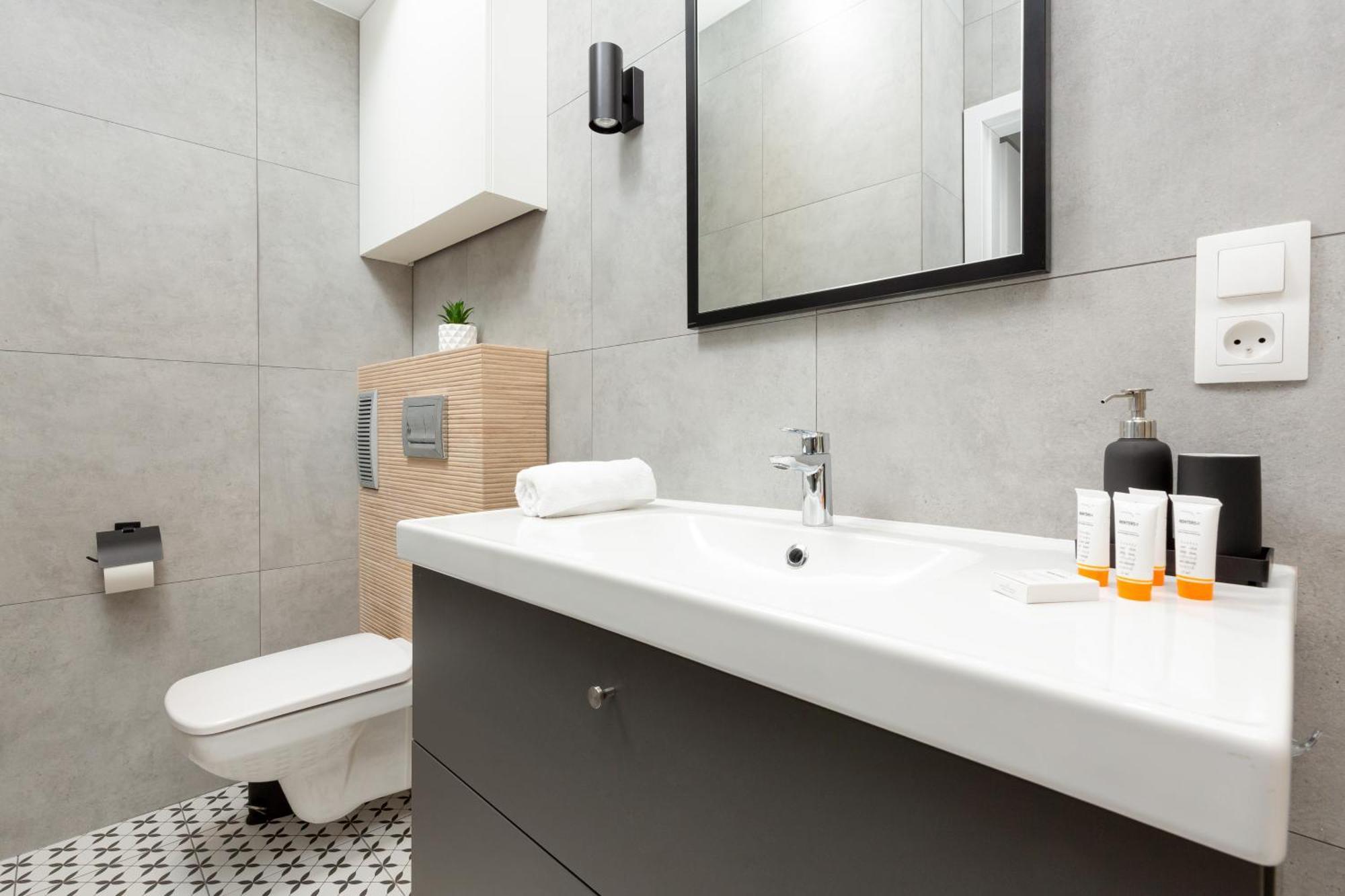 Central Apartment Emilii Plater By Noclegi Renters Varsovie Extérieur photo